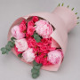 Букет из пионов и кустовых роз — вид 2